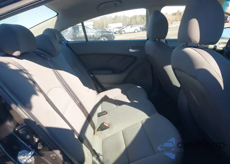 2017 Kia Forte Lx z USA, uszkodzony, nr VIN 3KPFK4A70HE042761